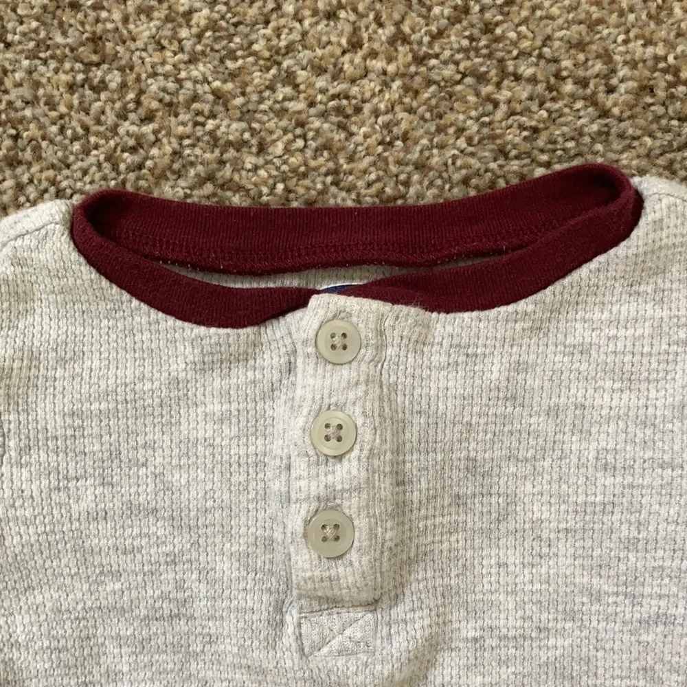 Old Navy Baby Boy Long Sleeve Bodysuit Size 12-18 months